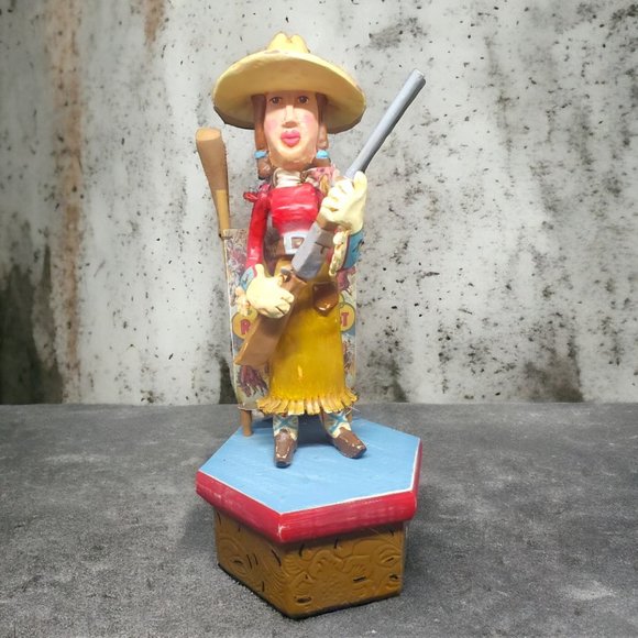 Cowgirl with Rifle Treasure Box Figurine by Seasons of Cannon Falls - NIB - Picture 1 of 9